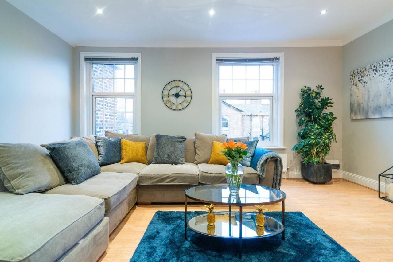 Modern Living 2 Bedroom South Appartamento Wilmslow