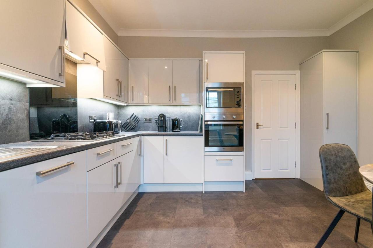 Modern Living 2 Bedroom South Wilmslow