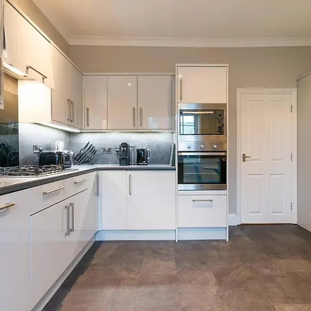 Modern Living 2 Bedroom Apartment South Wilmslow Exterior photo