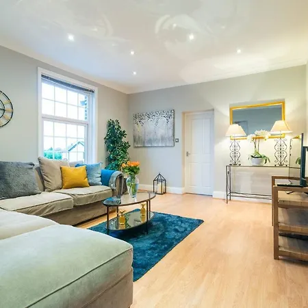 Modern Living 2 Bedroom Apartment South Wilmslow Exterior photo