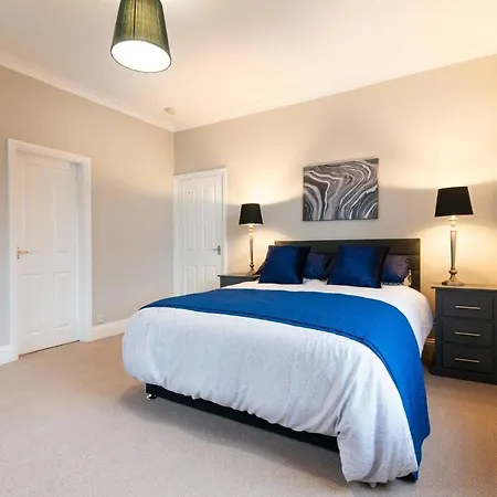 Modern Living 2 Bedroom Apartment South Wilmslow Exterior photo
