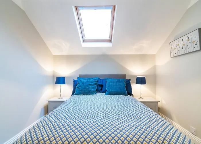 Modern Living 2 Bedroom Apartment South Wilmslow