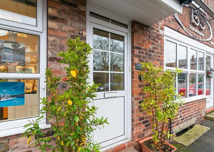 Modern Living 2 Bedroom Apartment South Wilmslow