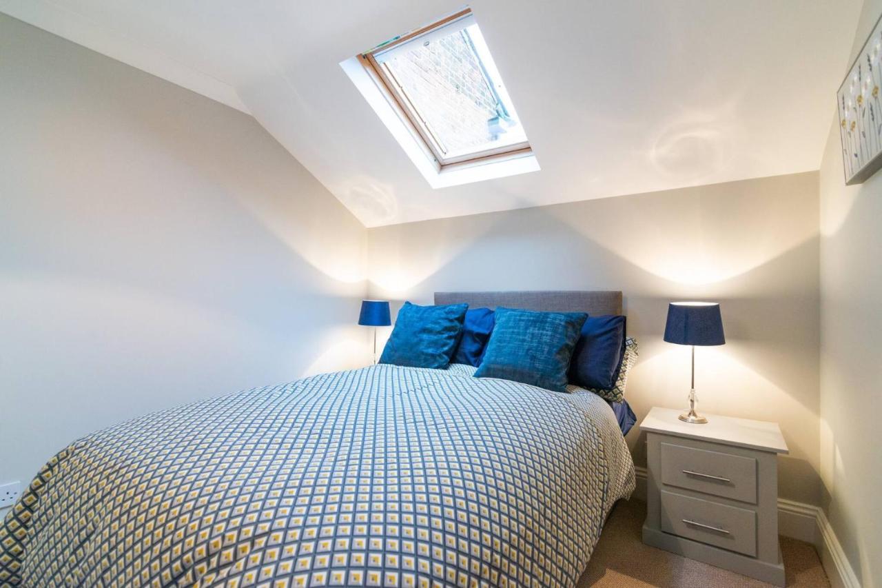 Modern Living 2 Bedroom South Wilmslow