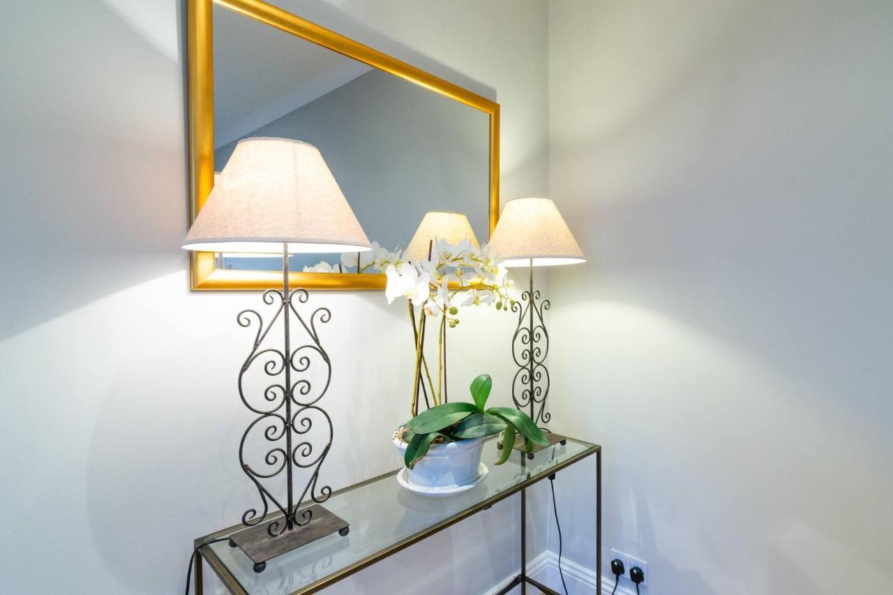 Apartment Modern Living 2 Bedroom South Wilmslow