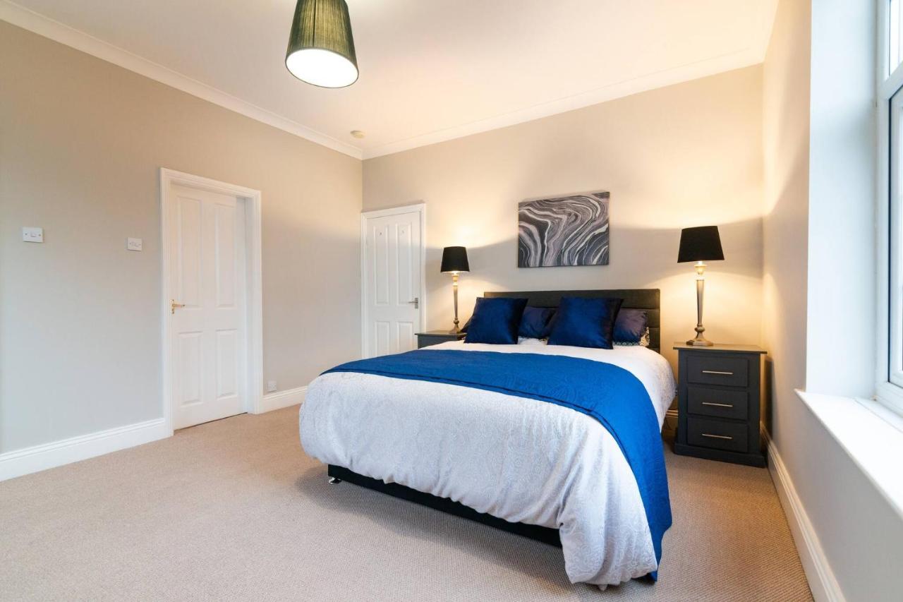 Modern Living 2 Bedroom South * Wilmslow